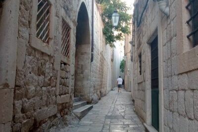 Historic Walk with Game of thrones details in Dubrovnik - Dominican Monastery: Game of Thrones Locations with Real-Life Context
