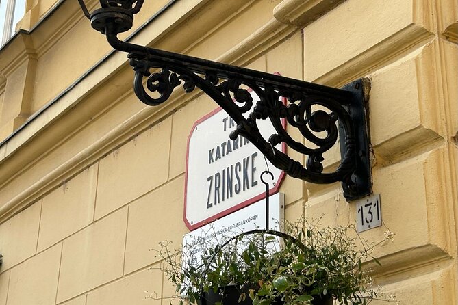 Historical & Cultural Walking Tour in Zagreb - Price and timing: what $28 buys you in Zagreb
