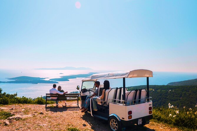 Hvar Adventure Tour: Explore with a 4-6 Seater eTuk Tuk Rickshaw! - Dolac start point and the smooth rhythm of a 1.5–2 hour tour