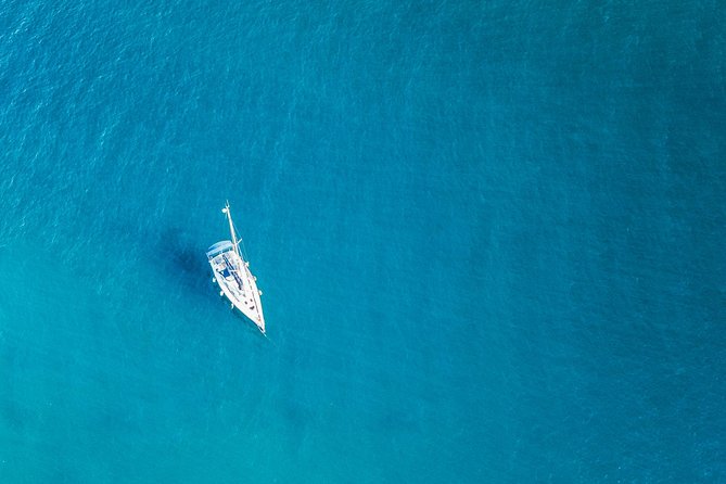 Hvar - Full Day Sail on a yacht - friendly skipper- small group - lunch optional - Snorkeling gear and SUP: how the inclusions change your day