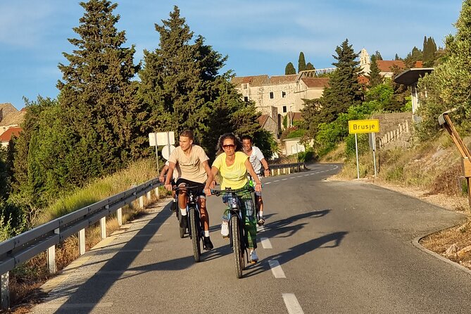 Hvar Island Self-Guided E-Bike Tour - Choosing the short loop or the full Stari Grad day (24 km vs 45 km)