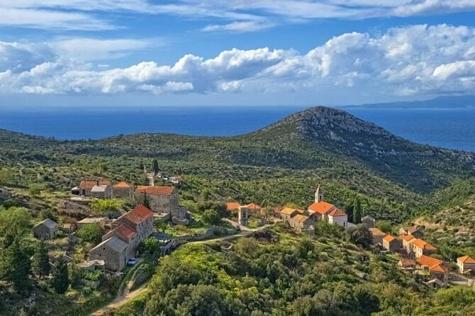 Hvar: Island tour with Wine and Olive Oil Tasting - Napoleon Fortress at 250m: Your Fast Track to Hvar Town and Nearby Islands