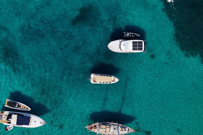 Hvar & Pakleni Islands: Private Speedboat Tour - Beach Milna on Hvar: lunch by boat and the best part of the day