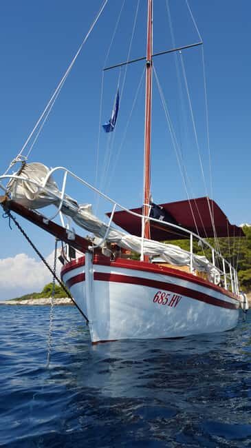 Hvar: Pakleni Islands Sailing Tour with Brunch - Price and What You’re Really Buying (About $107 per Person)