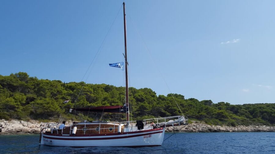 Hvar: Pakleni Islands Sailing Tour with Brunch - Where Palmižana Fits In: Local Life Beyond the Shoreline
