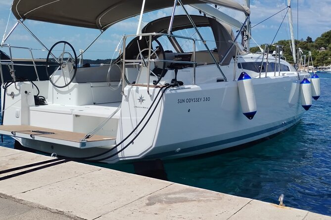 Islands Tour on Luxurious Jeanneau Sun Odyssey - What’s Included: Drinks, Bottled Water, and Snorkeling Gear