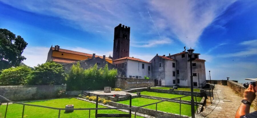 Istria Day Tour from Zagreb - Hum: the tiny city stop that still hits hard on flavor