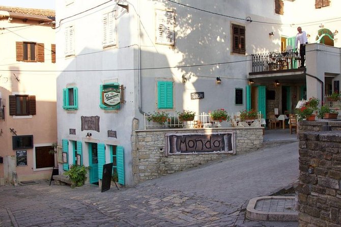 Istria Private Day Trip - Building your day around hilltop villages and Roman/Venetian architecture