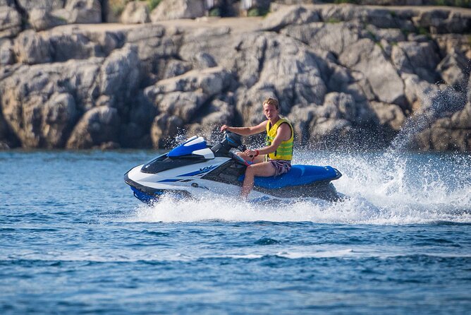 Jet Ski Rent 1h - First steps at Masarykov put 12: what happens before you go