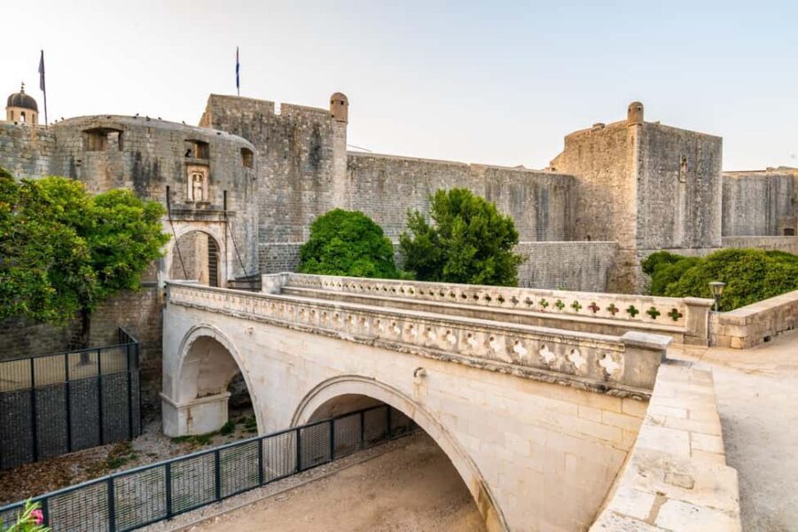 Jewish History of Dubrovnik Old Town Private Walking Tour - Ending at Dubrovnik Cathedral: Art, Architecture, and Lasting Connections