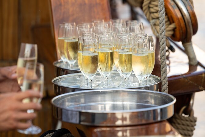 Karaka - The Best Dubrovnik Sunset Cruise (adults only) - Group size and onboard comfort: what your evening feels like