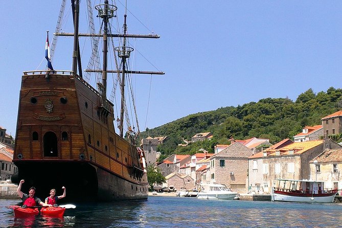 Kayak and Bike Tour to Sipan island from Lopud - Kayaking from Lopud to Šuđurađ: the start that sets the pace