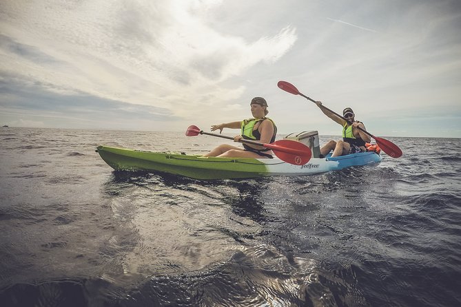 Kayak tour in Pula to Valley of Tears/free drinks+photos included - The guides: fun, coaching, and the photo-first mindset