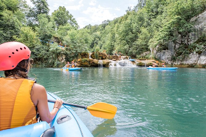 Kayaking at the Mreznica Canyon - The route: paddling through travertine waterfalls and canyon vibes
