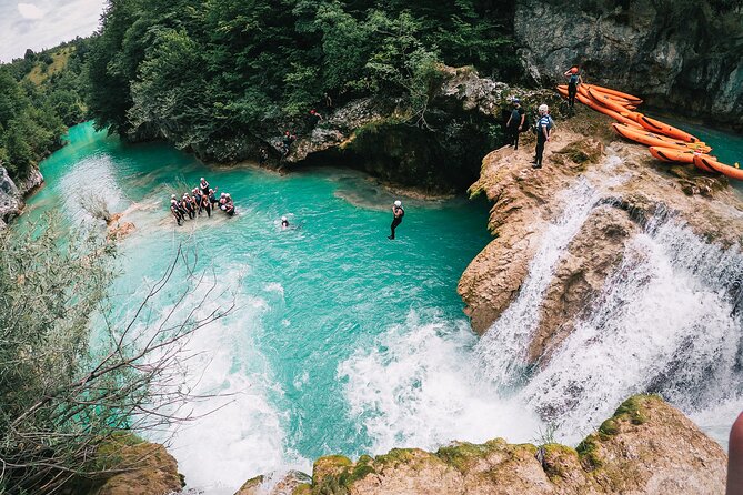 Kayaking Mrežnica river - Slunj and the wrap-up: where the day transitions off-water
