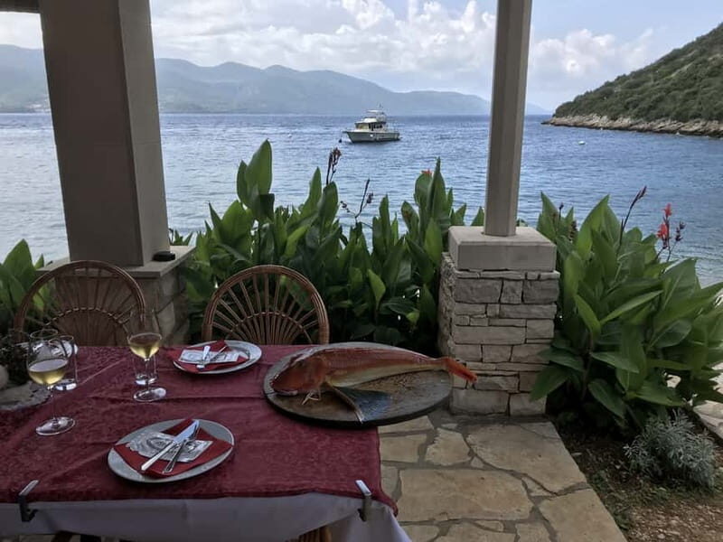 Korcula Island: Guided Snorkeling Adventure with lunch - Mediterranean Lunch on a Yacht: Shade, Toilets, and Wine With Your Sea Day