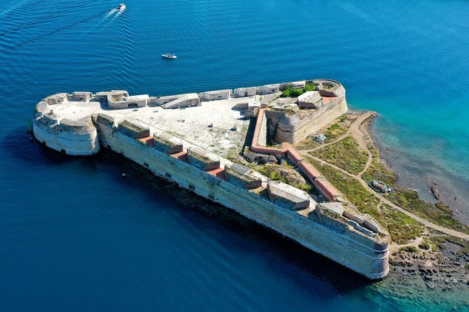 Kornati Experience small group (12 pax) boat tour - The skipper and guide factor: why small-group service matters
