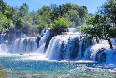 Krka Waterfalls half day, Private Tour from Sibenik - The Krka river part: how the boat adds breathing room