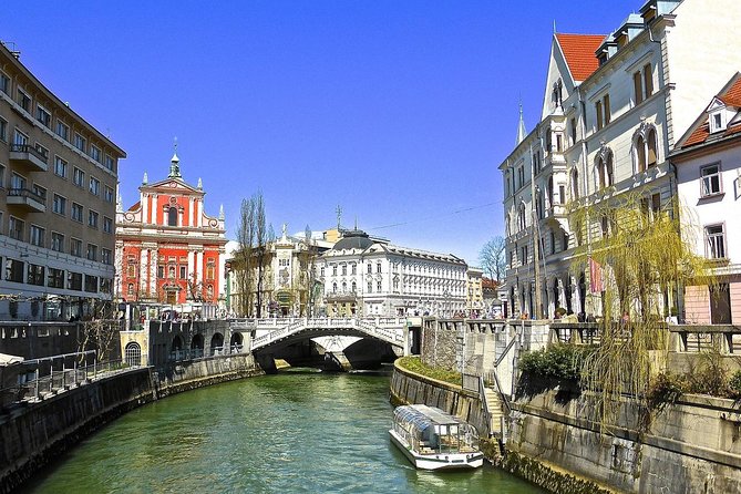 Ljubljana & Bled: Private Getaway from Zagreb - Private car vs minivan: how group size changes your day