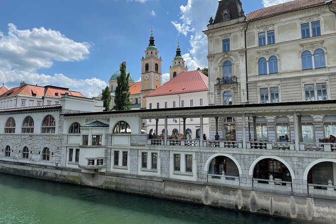 Ljubljana, Postojna Cave&Predjama Castle with Tickets from Zagreb - Small group pace: what max 8 travelers really changes