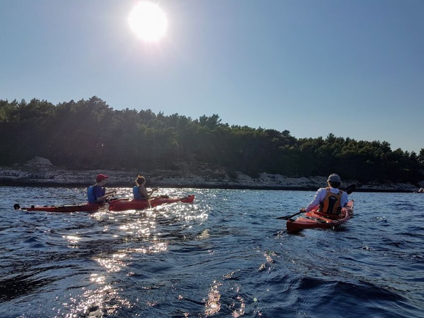 Lumbarda - Sunset Kayak Tour with a Picnic - Wine and Sweets - The Guides Matter: Why Safety and Story Go Together