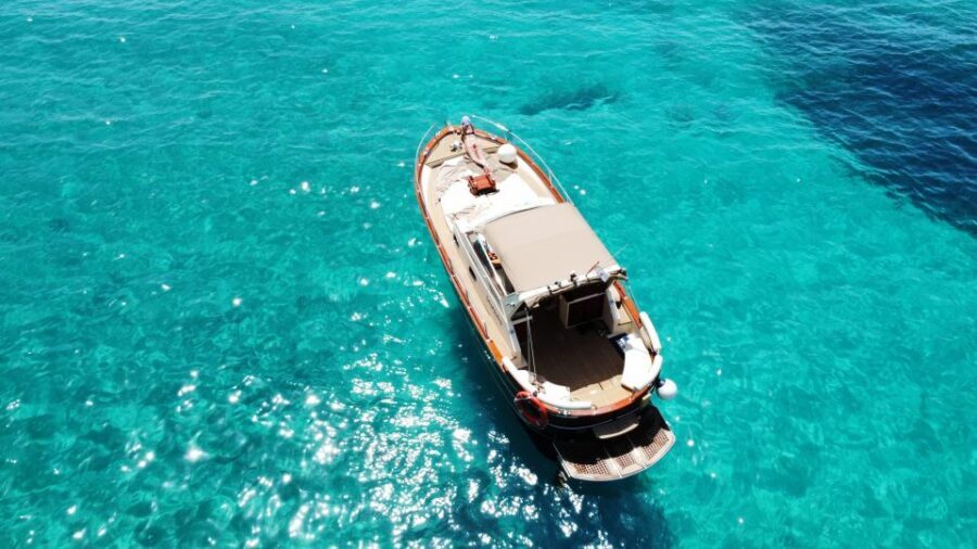 Luxury Private Boat Tour to Elaphiti Islands (4 hours) - Elaphiti Islands from the water: why this coastline works so well