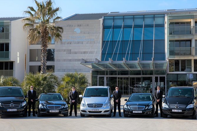 Luxury private transfer: Dubrovnik airport to Dubrovnik - Finding your driver fast at Dubrovnik Airport