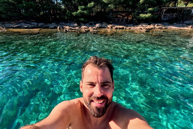 Makarska: 3-Island Speedboat Tour with Cave and Blue Lagoon - Stop 5: Žirje Beach on Brač for a final tranquil swim