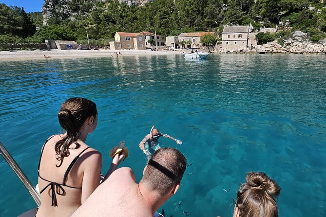 Makarska: 3 Island Speedboat Tour with Little Blue Cave & Lagoon - Žirje Beach on Brač: quiet bay time to end on the right note