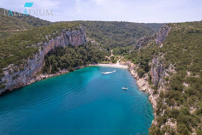 Makarska: 3 Island Speedboat Tour with Little Blue Cave & Lagoon - Pokrivenik Bay on Hvar: swim and snorkel first