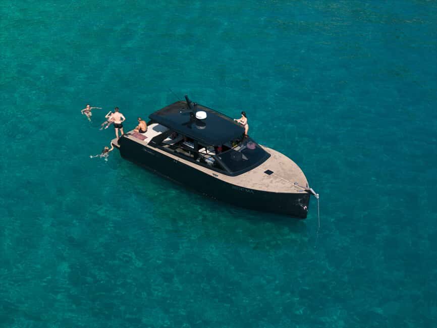 Makarska: 4 Island Luxory Speedboat Tour with Town Hvar - Nugal Beach in 10 Minutes: The Photo Stop That Sets the Tone