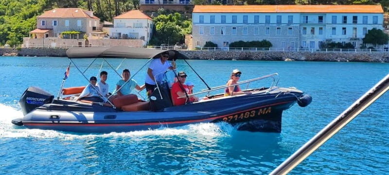 Makarska: Half-Day Boat Tour to Hvar Island - Dolphins: a natural bonus, not a guarantee