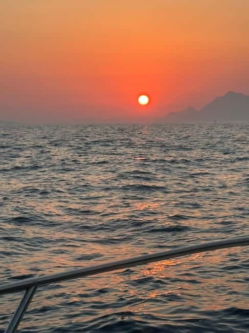 Makarska: Off-Season special ,Panorama or Sunset boat tour - Skipper Service and Comfort: What to Expect From Poseidon’s Team
