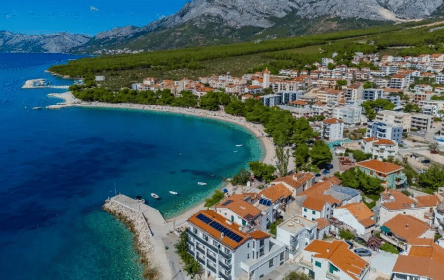 Makarska: Sea kayaking & snorkeling adventure - MPL Nautika - Price check: is $53 good value for this kind of day?