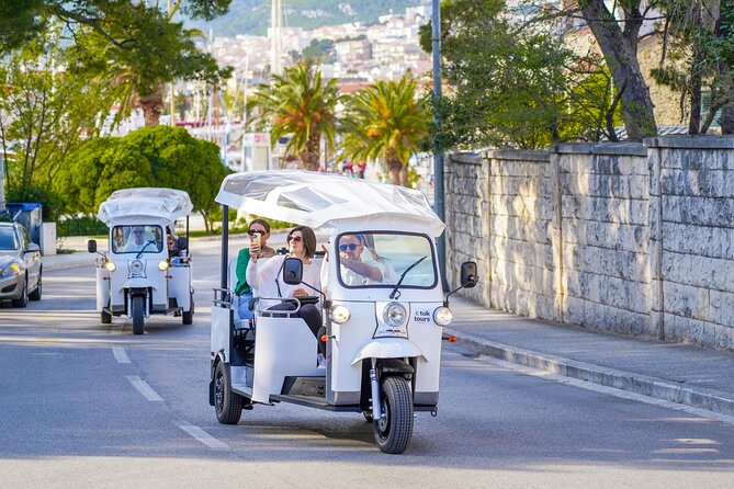 Makarska: Skywalk Tour with a Tuk Tuk - Skip the line ticket - Skywalk Biokovo: what it feels like walking over the sea