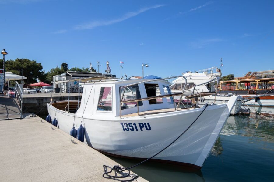 Medulin: Private Boat Tour with Captain - A private 6-hour cruise from Medulin Harbour