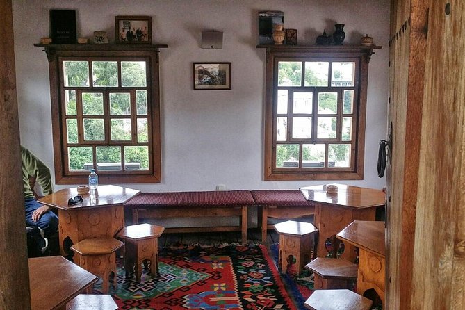 Mostar, Kravice Waterfalls, Počitelj & Blagaj - BiH Private Tour - Mostar’s Old Bridge area: where lunch fits and orientation helps
