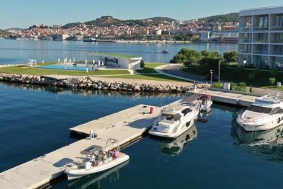 NP Krka Private Boat Experience - From D-Resort pick-up to the Prokljan Lake cruise