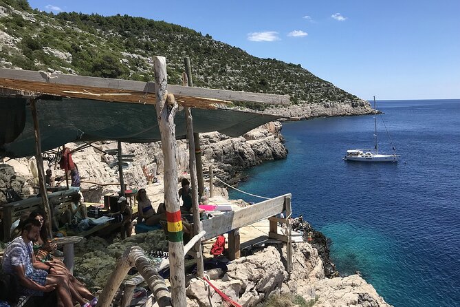 Odysseus Cave Private Yacht Excursion from Korcula - Lunch on Board: How the Meal Fits Into the Best Part of the Day
