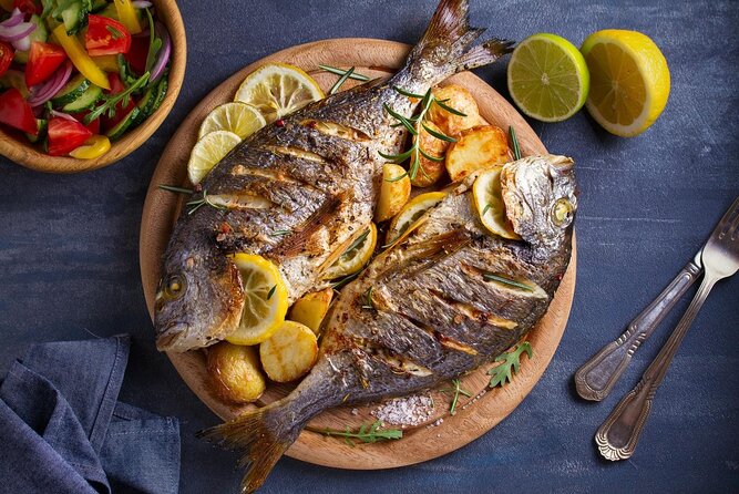 Oysters & Wine & AUTHENTIC boat tour with GOURMET LUNCH in price - Pelješac Bridge: a quick stop with an actual geographic purpose
