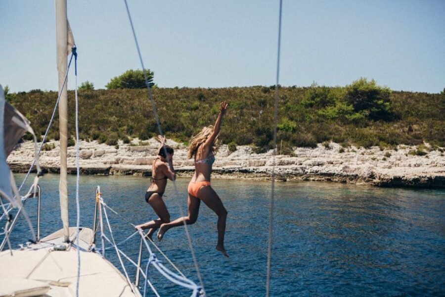 Pakleni Islands Sailing Tour - Route choices: St. Klement bays, the passage, and Hvar options