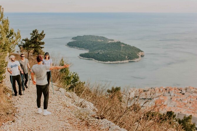 Panoramic Sunset Hike - Homeland War Museum in Napoleon’s Fort: history with a view