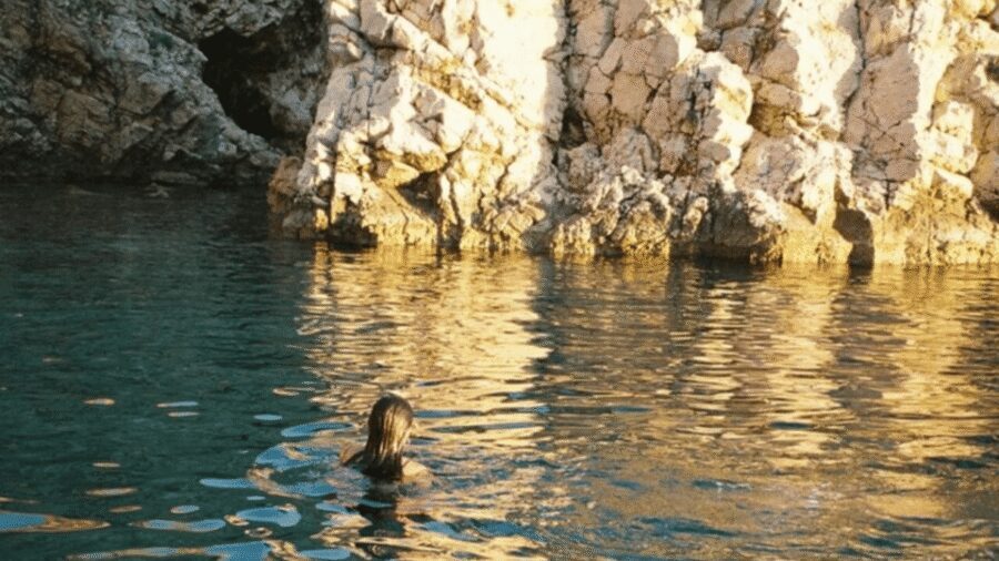 Plavnik Island: A shared half day boat tour - The first 45 minutes: a sightseeing run that sets the tone