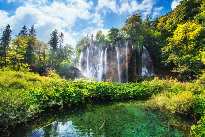 Plitvice Lakes and Rastoke Tour w/ ticket (ENG/ESP) - Lower Lakes on foot: four lakes, lots of waterfall power