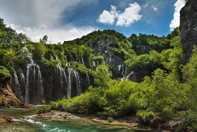 Plitvice Lakes Day Tour with Panoramic Boat Ride Ticket Reserved - Getting to the meeting point in Zadar without losing time