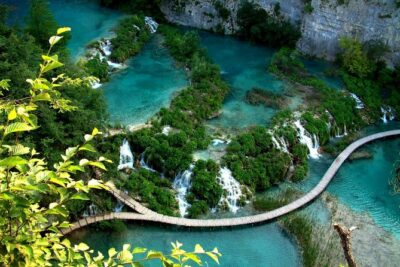 Plitvice Lakes Private Guided Tour from Zadar - Entering Plitvice with a guide: the walk is the whole point