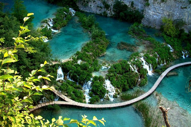 Plitvice Lakes Private Guided Tour from Zadar - Entering Plitvice with a guide: the walk is the whole point