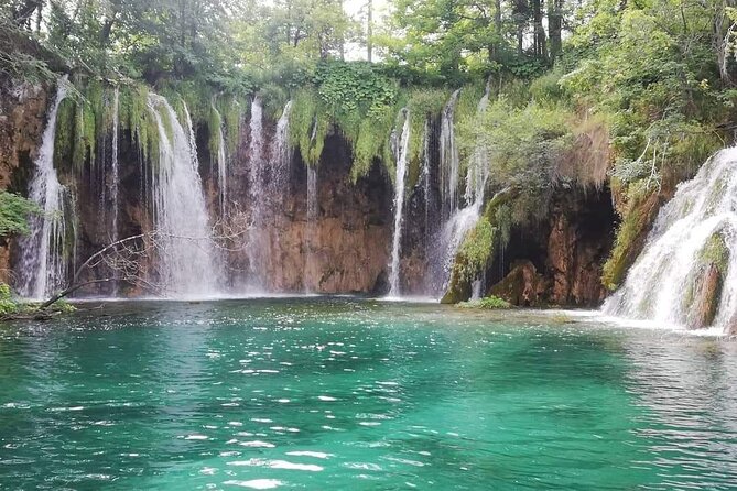 Plitvice Lakes Small Group Tour Ecco from Split or Trogir - Korenica break at Restaurant Vila Velebita: the calm pause you’ll be glad you have