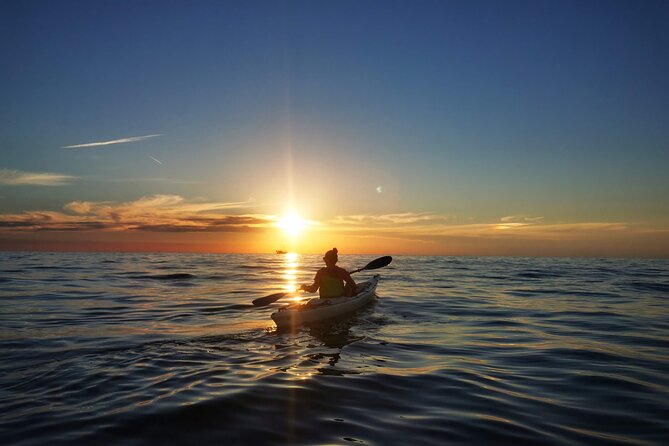 Poreč sunset sea kayaking tour - Your kayak: sit-on-top comfort and how to handle getting wet