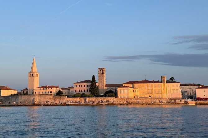 Porec Sunset Shared Cruise on Speedboat with Dolphin Sightseeing - Speedboat comfort and practical tips for your evening on the water